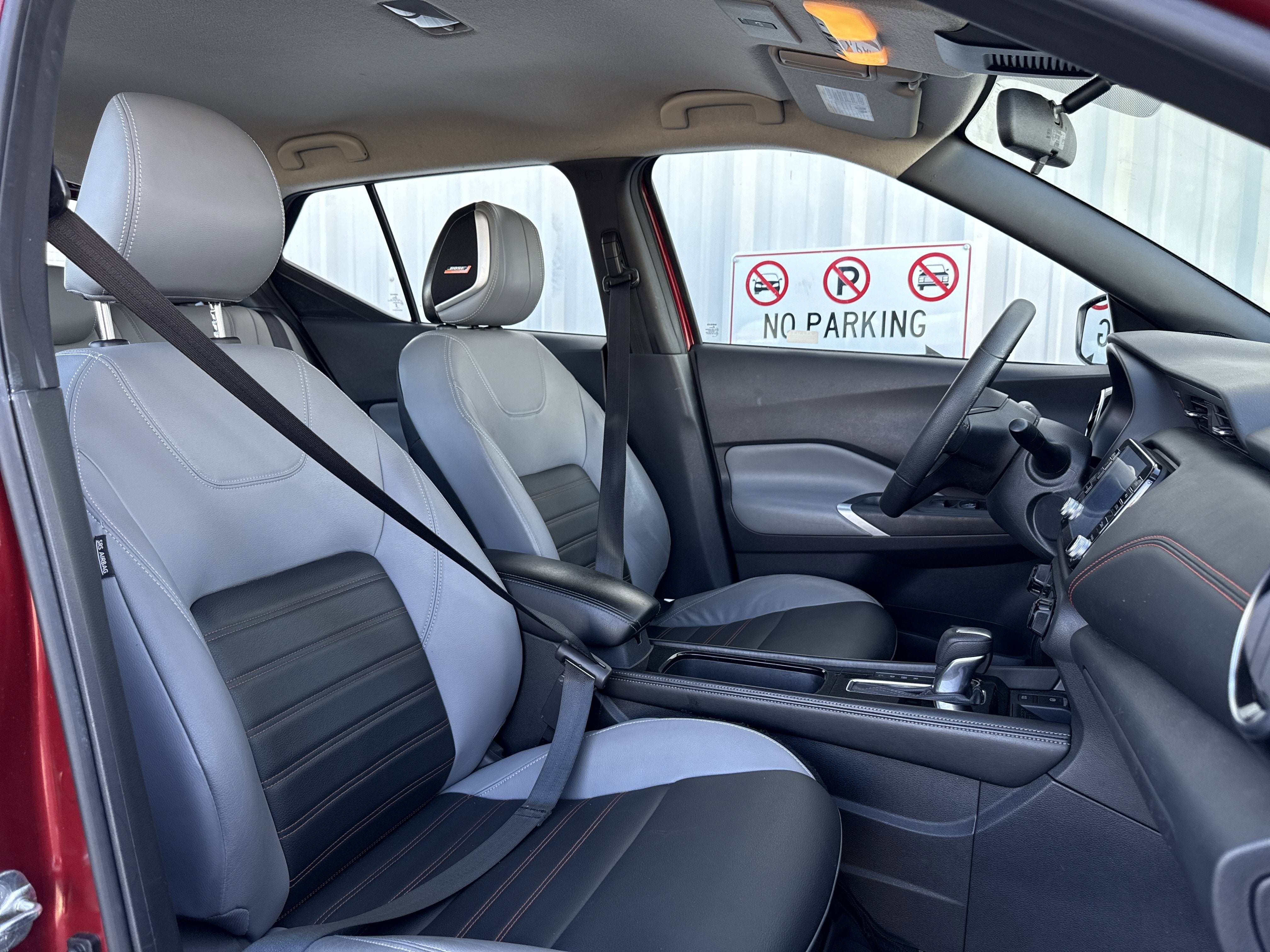 2023 Nissan Kicks SR