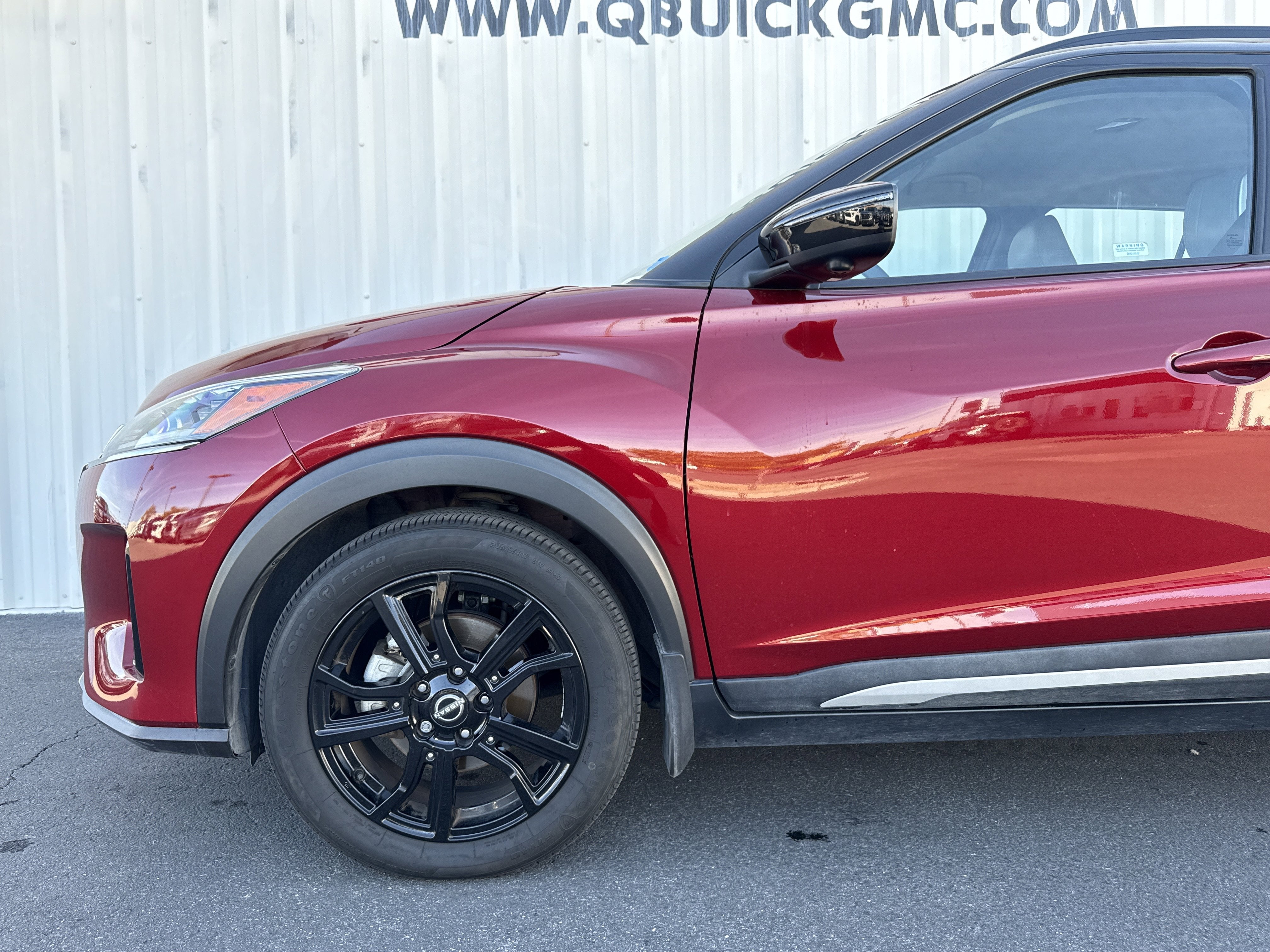 2023 Nissan Kicks SR