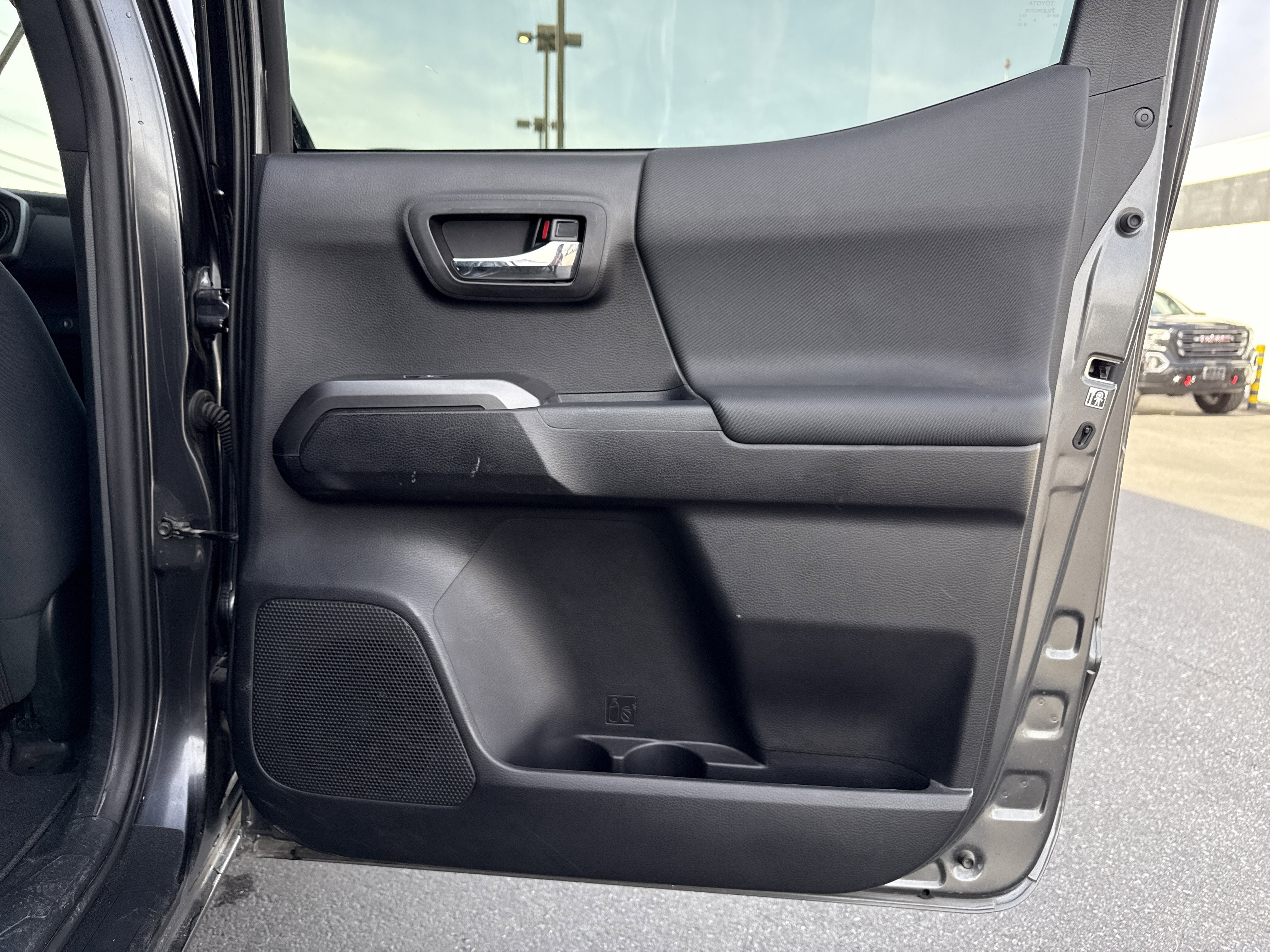 2020 Toyota Tacoma 2WD SR5