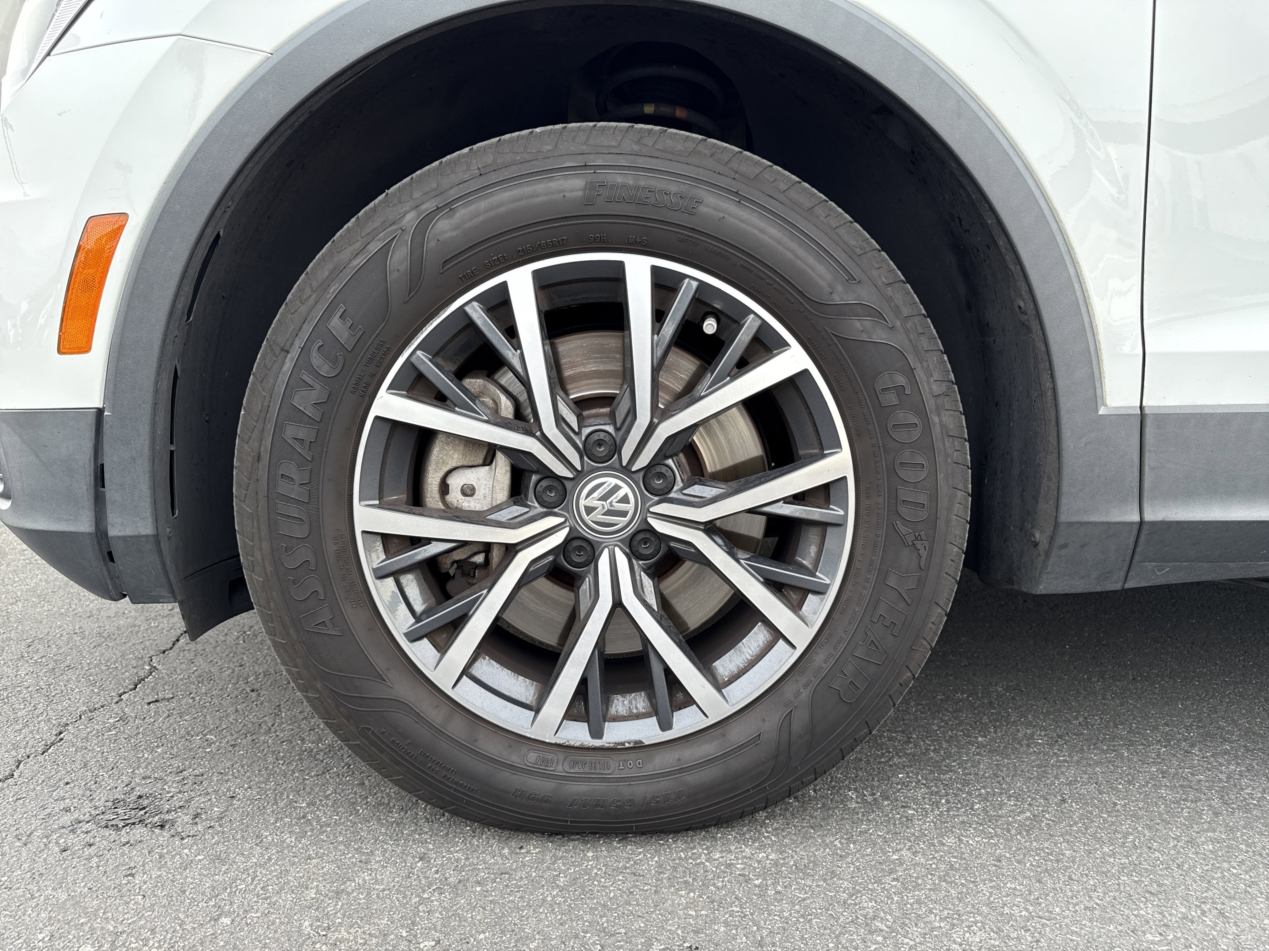 2020 Volkswagen Tiguan SE