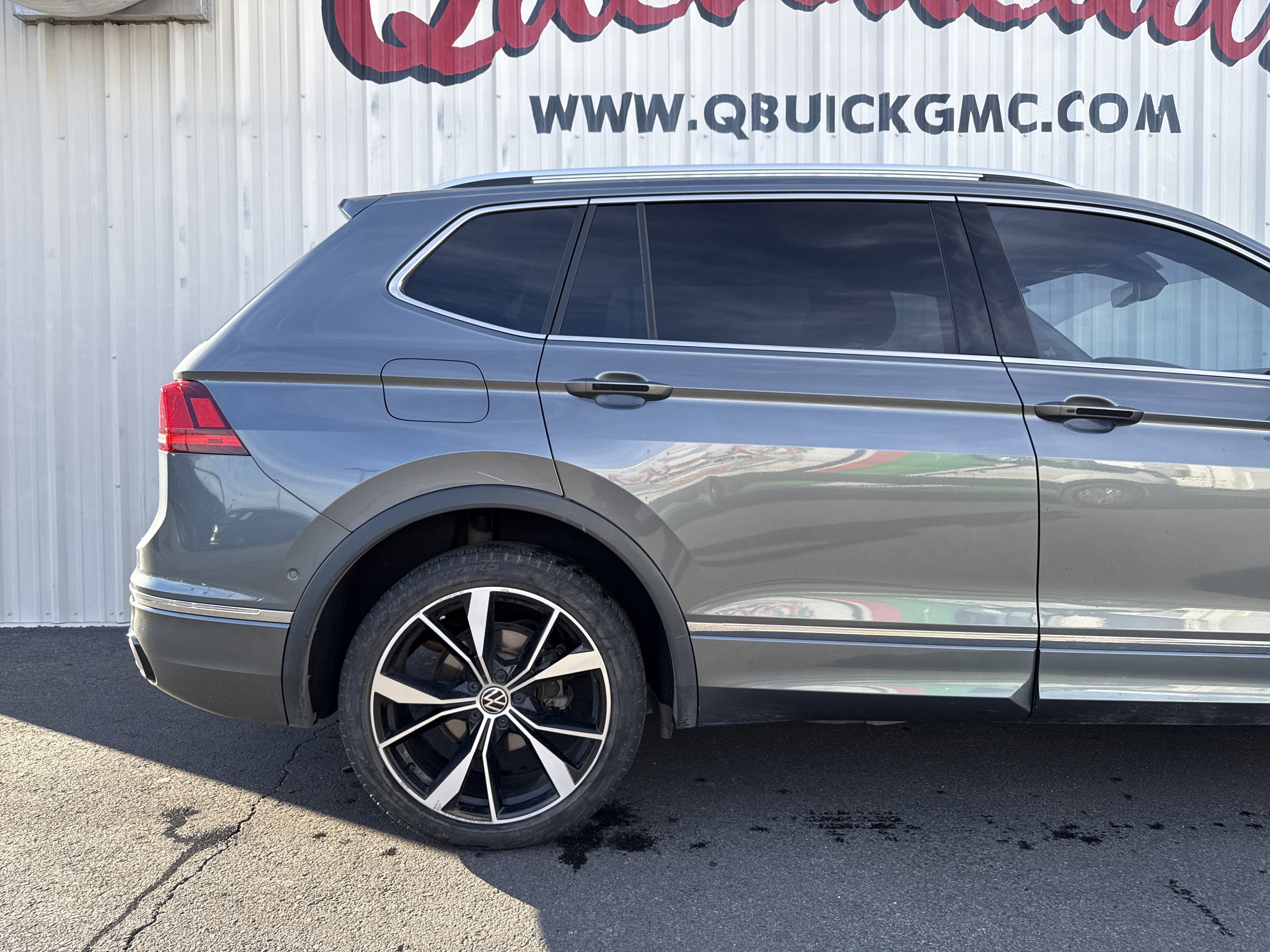 2022 Volkswagen Tiguan SEL R-Line