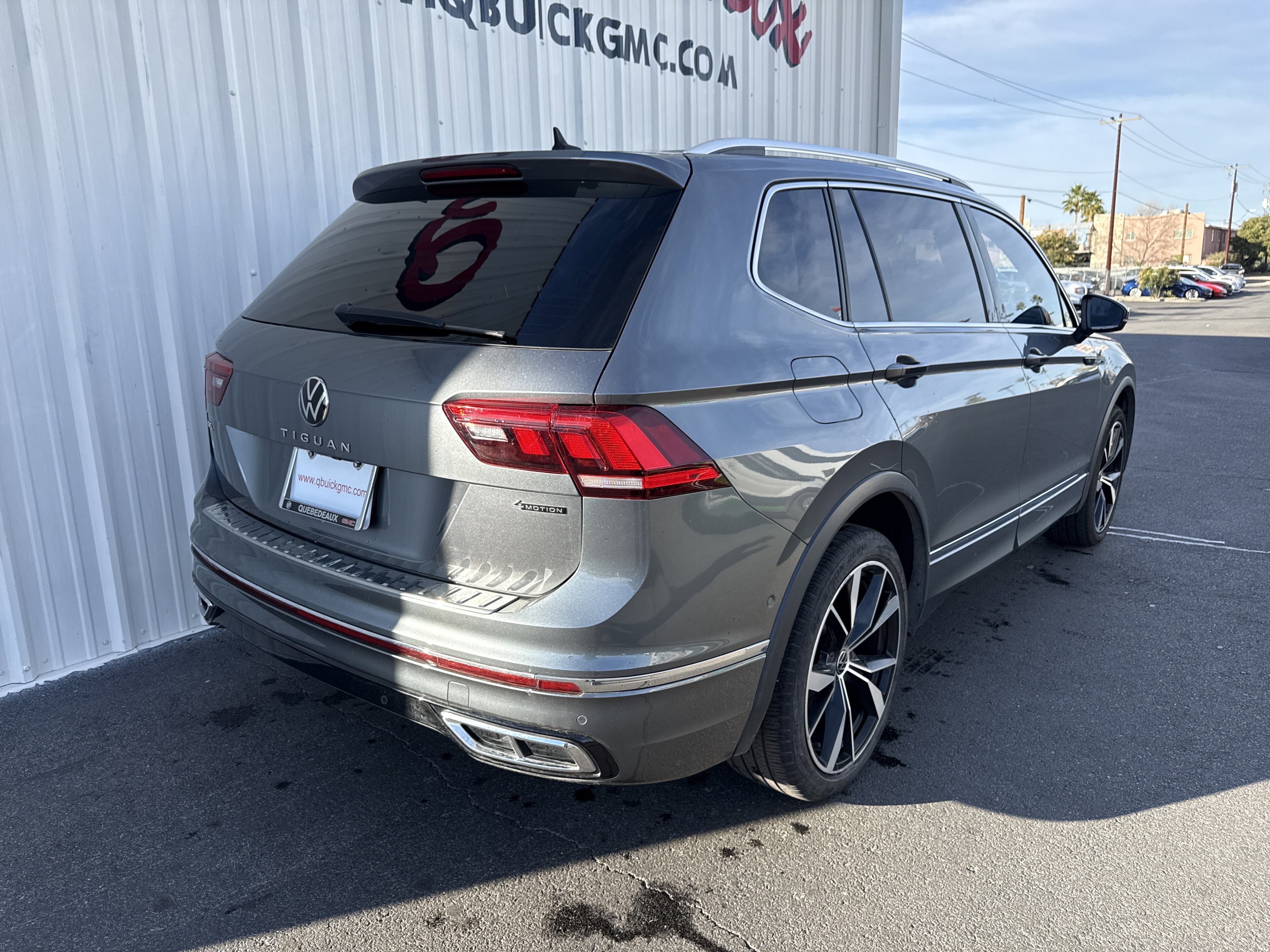 2022 Volkswagen Tiguan SEL R-Line