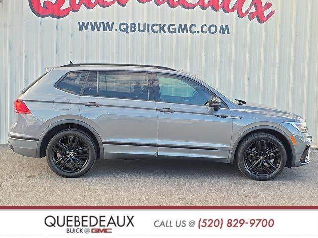 2022 Volkswagen Tiguan SE R-Line Black