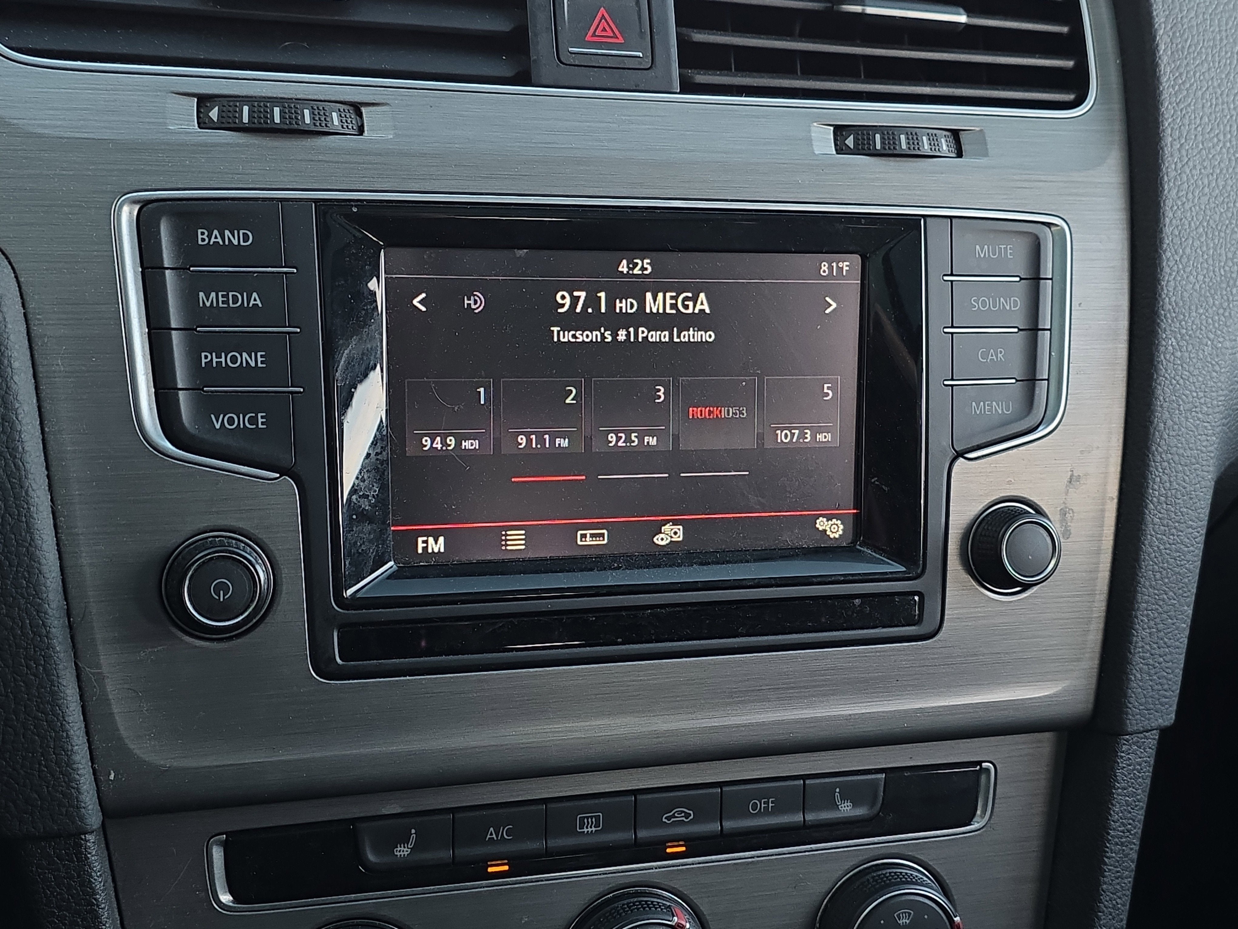 2015 Volkswagen Golf SportWagen TSI S