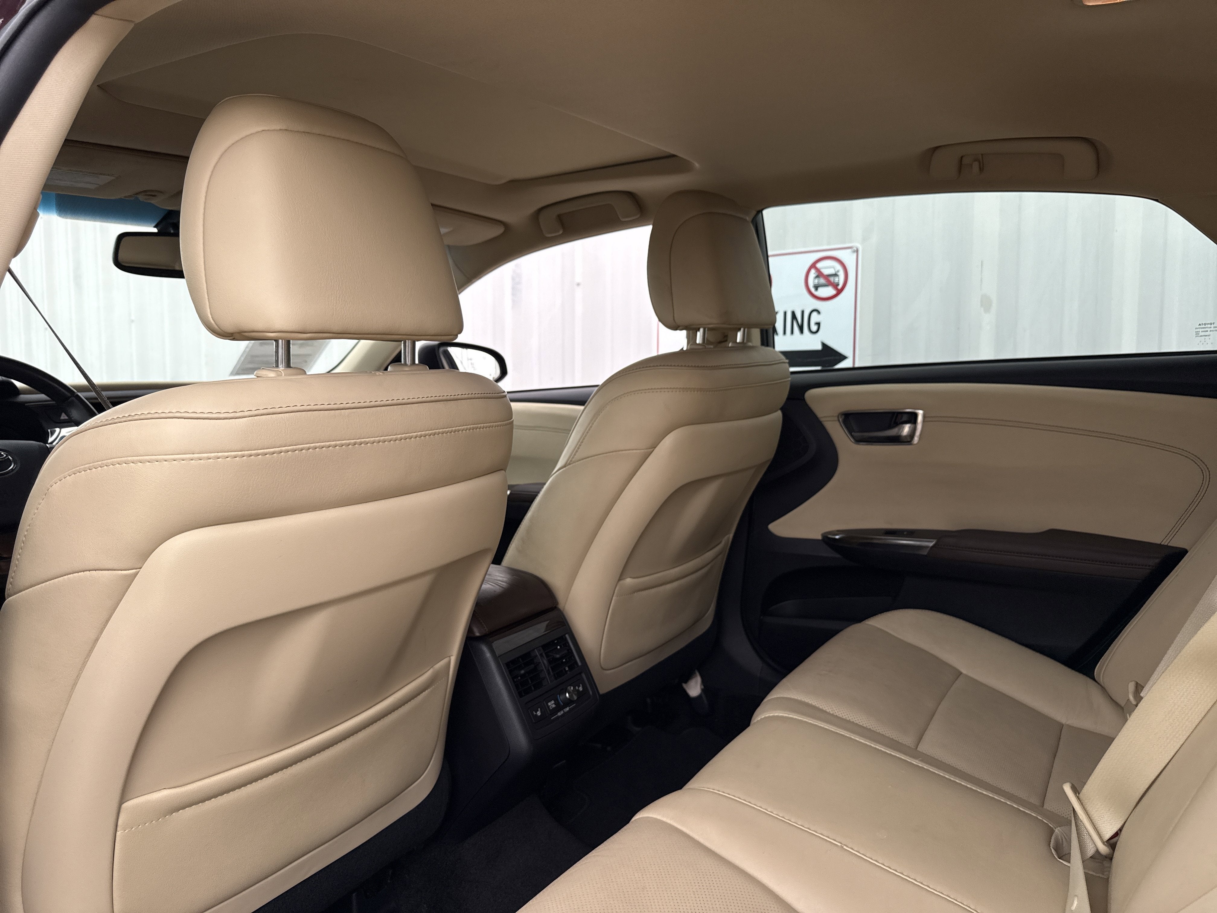 2013 Toyota Avalon XLE