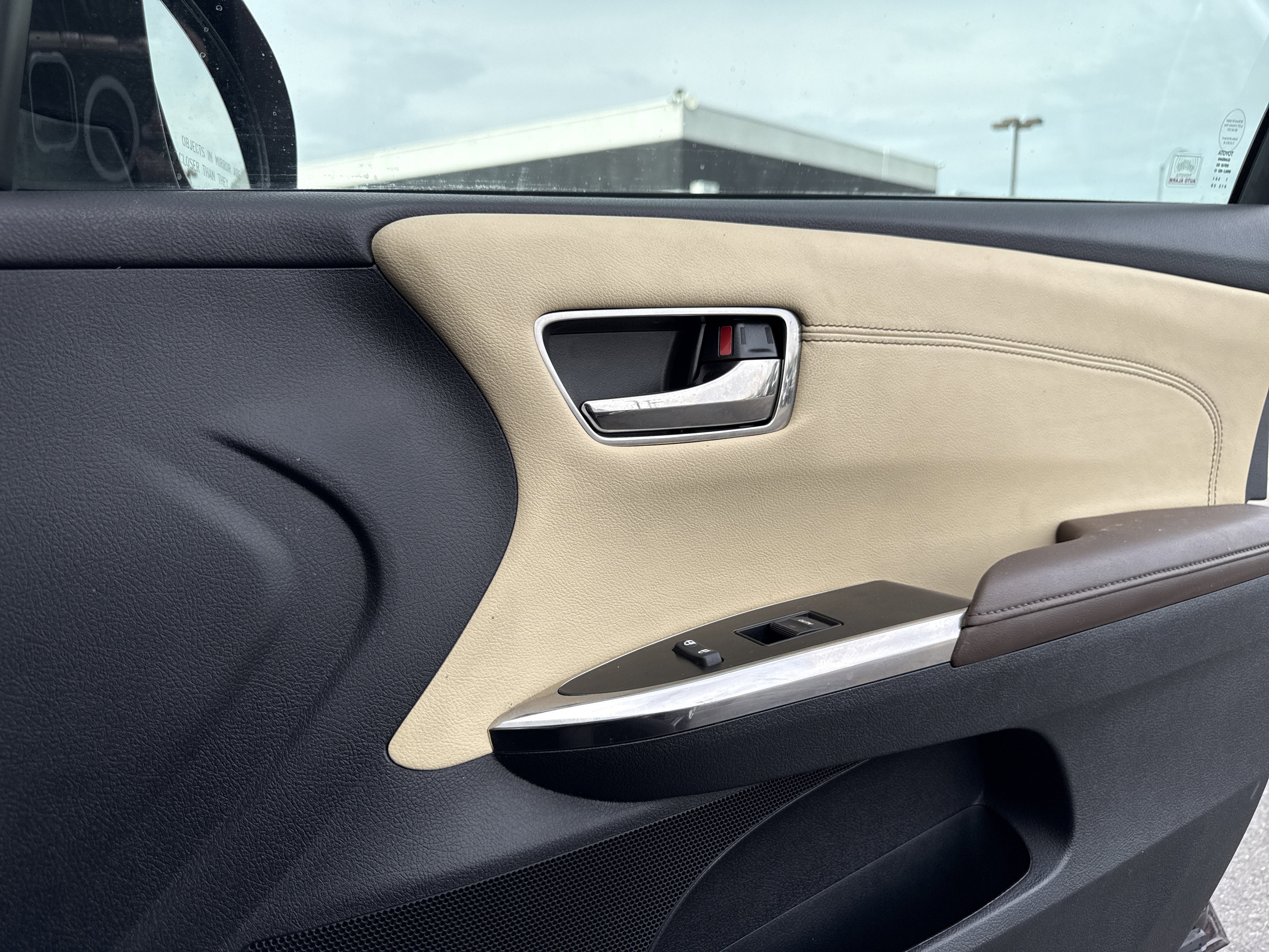 2013 Toyota Avalon XLE