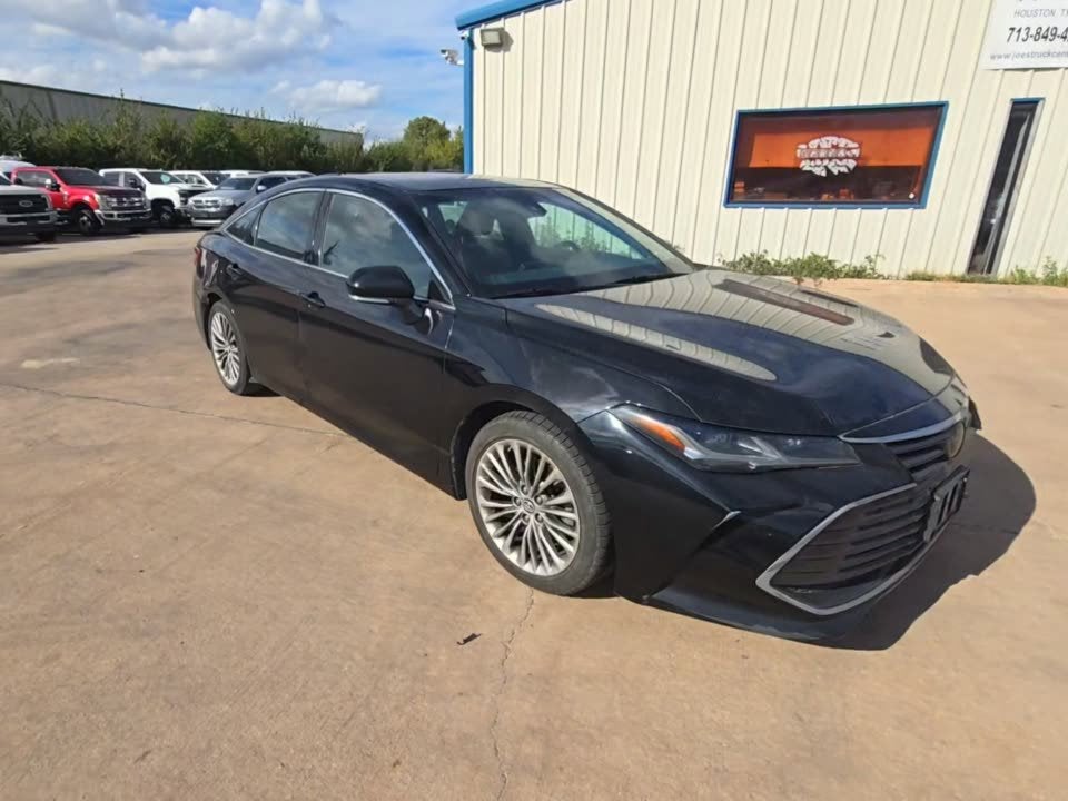 2019 Toyota Avalon XLE