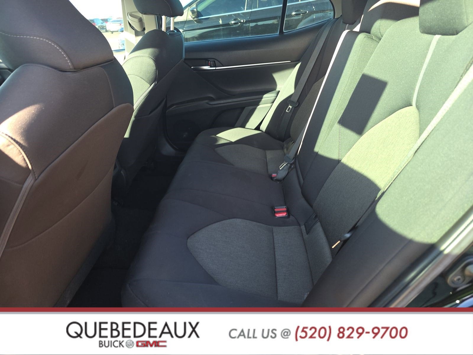 2022 Toyota Camry Hybrid LE