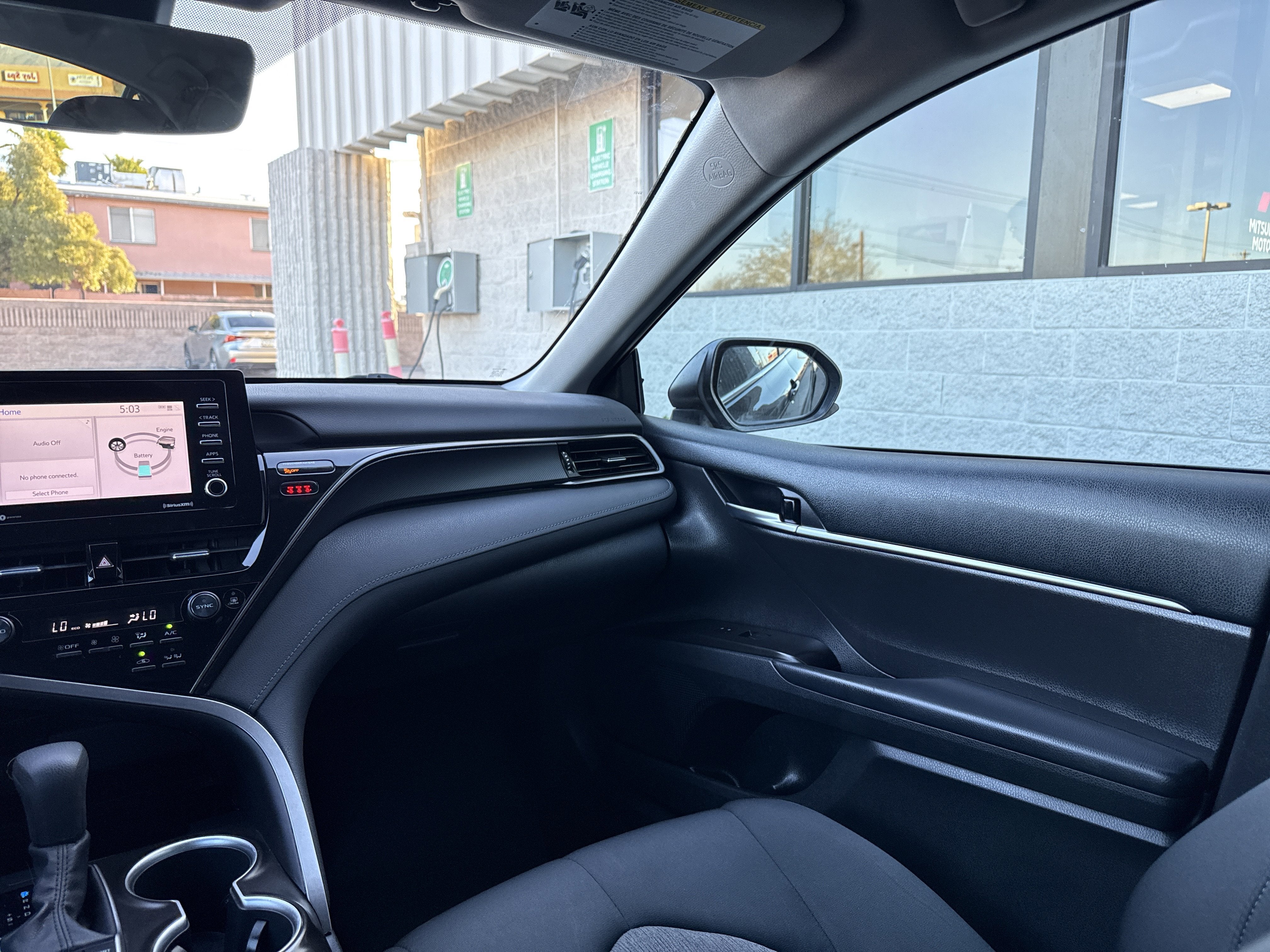 2022 Toyota Camry Hybrid LE