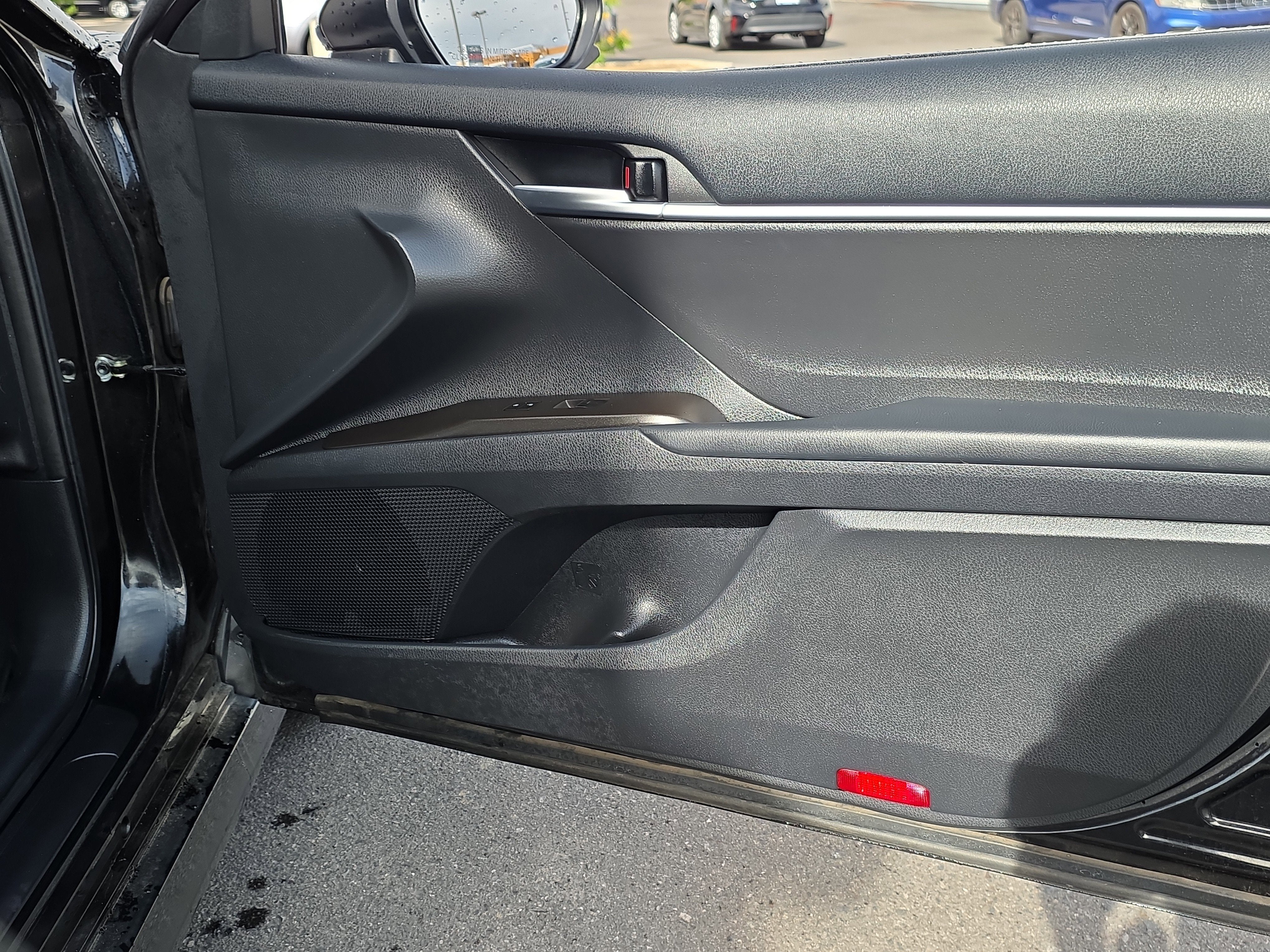 2022 Toyota Camry Hybrid LE