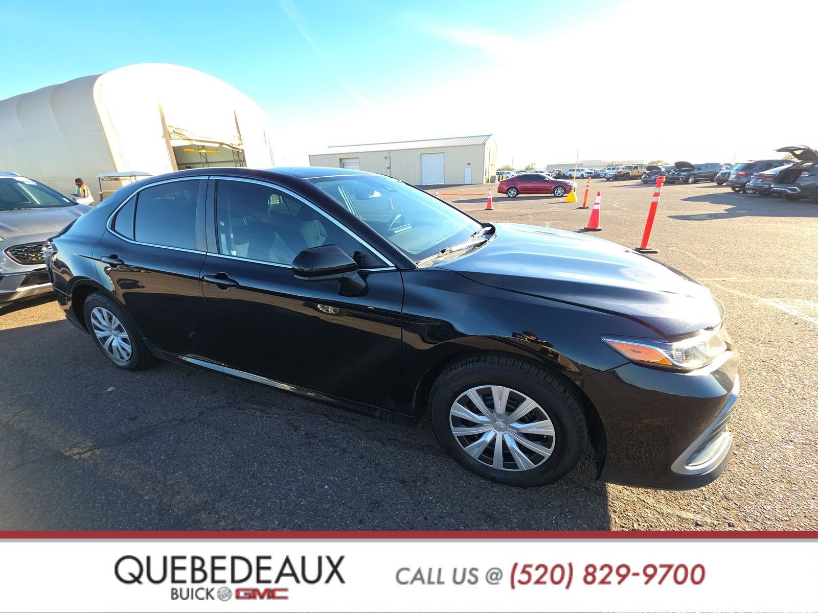 2022 Toyota Camry Hybrid LE