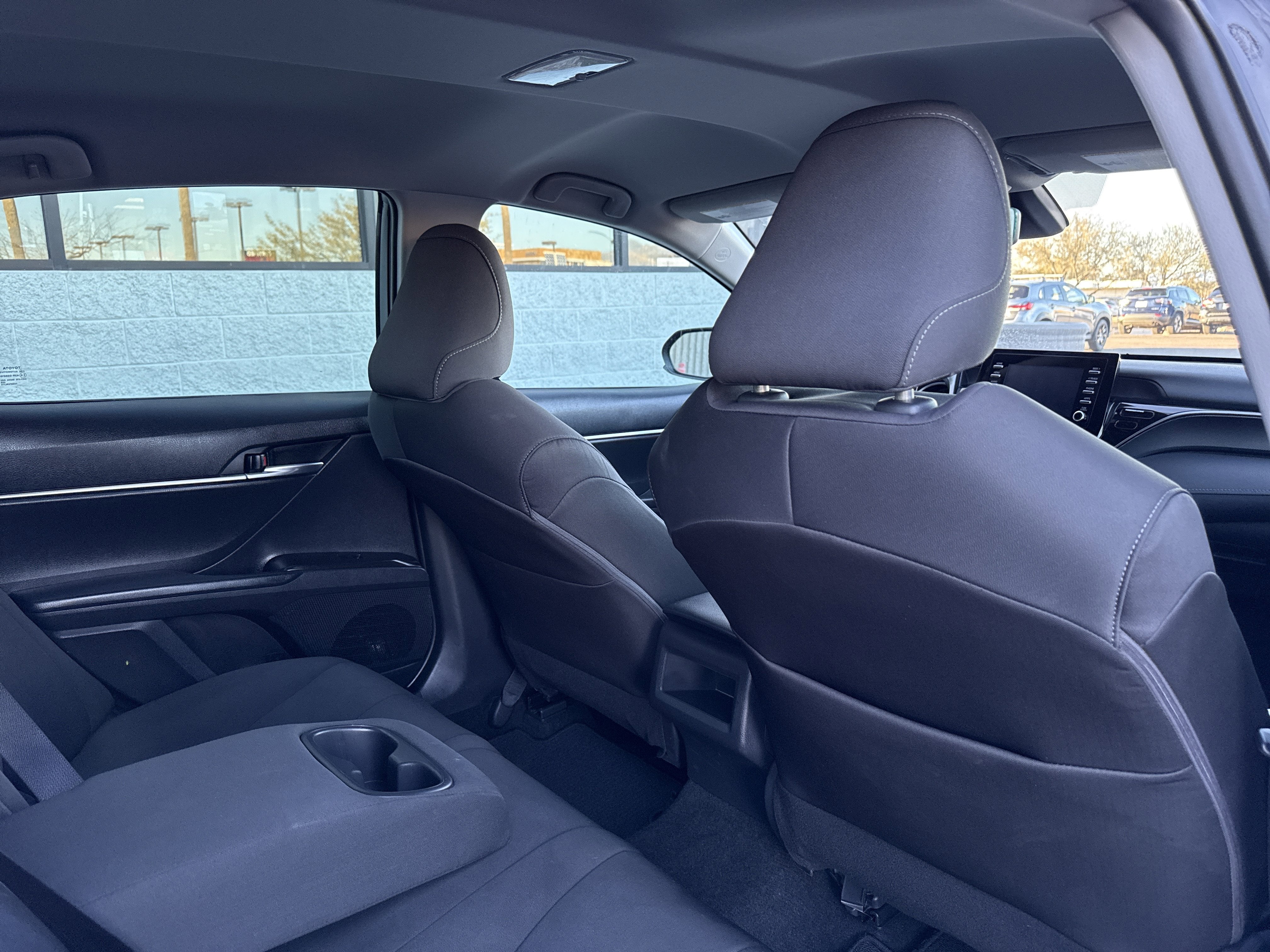 2022 Toyota Camry Hybrid LE