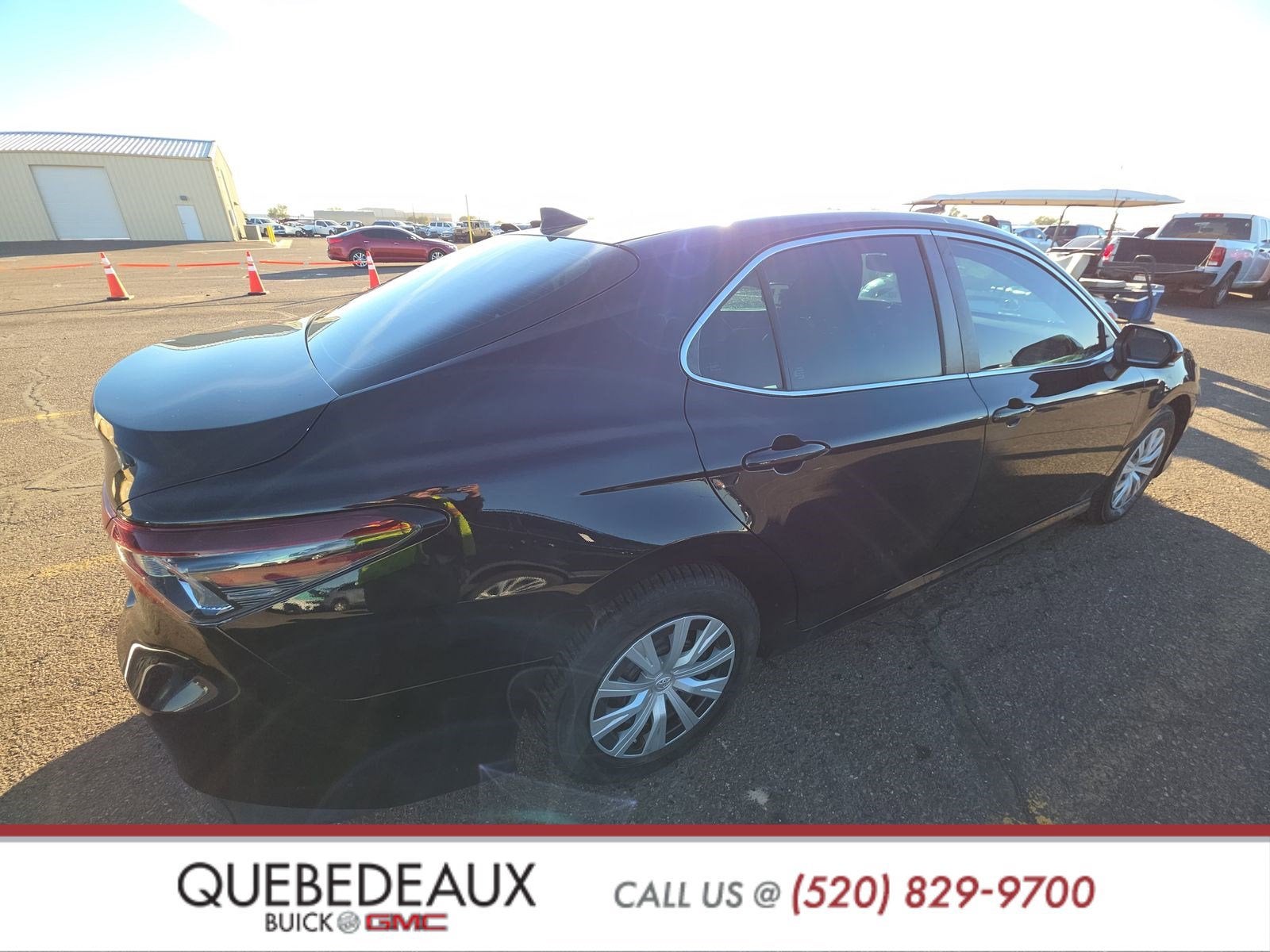 2022 Toyota Camry Hybrid LE