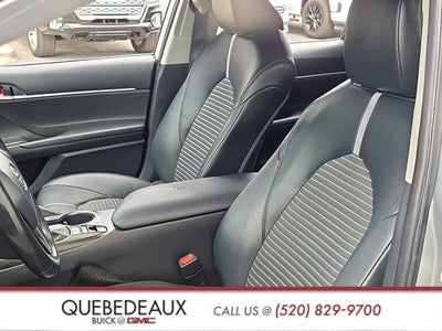 2022 Toyota Camry Hybrid SE