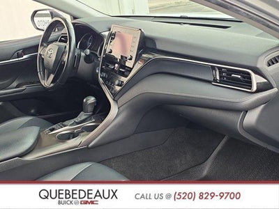 2022 Toyota Camry Hybrid SE