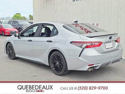 2022 Toyota Camry Hybrid SE