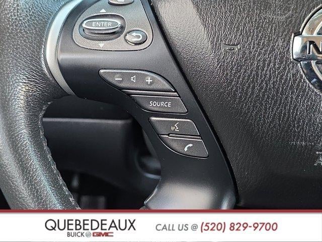 2017 Nissan Pathfinder SL