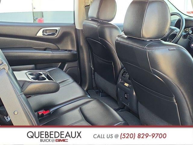 2017 Nissan Pathfinder SL