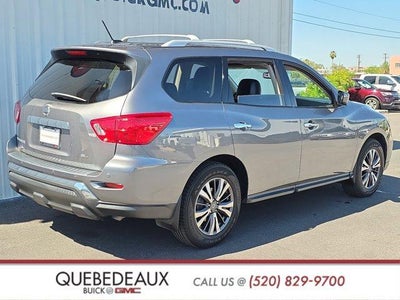 2017 Nissan Pathfinder SL