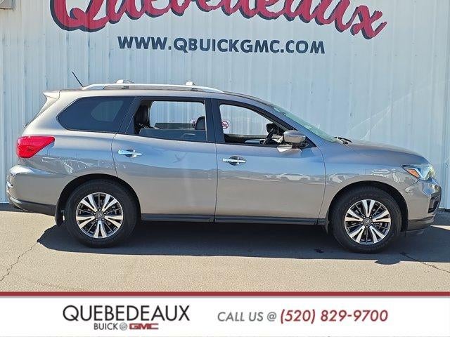 2017 Nissan Pathfinder SL