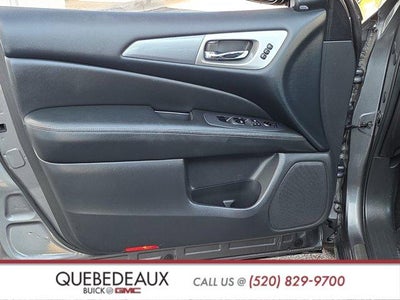 2017 Nissan Pathfinder SL