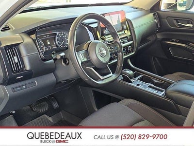 2022 Nissan Pathfinder SV