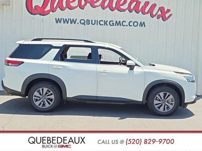 2022 Nissan Pathfinder SV