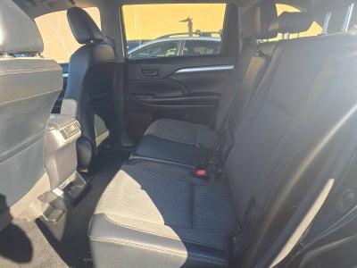 2018 Toyota Highlander LE