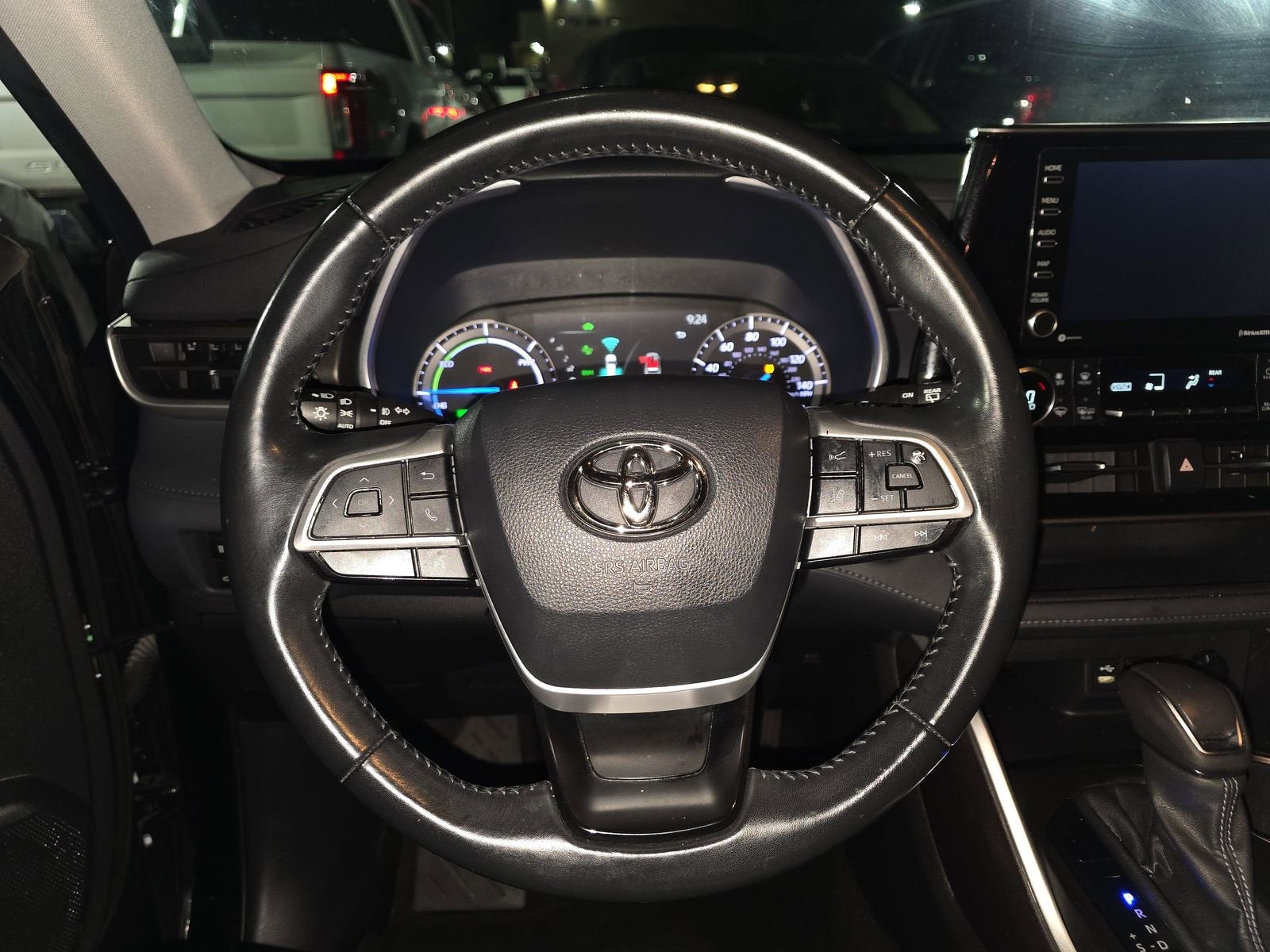 2022 Toyota Highlander Hybrid XLE