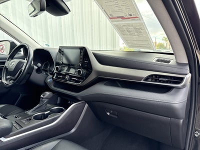 2022 Toyota Highlander Hybrid XLE