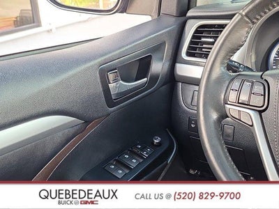2019 Toyota Highlander SE