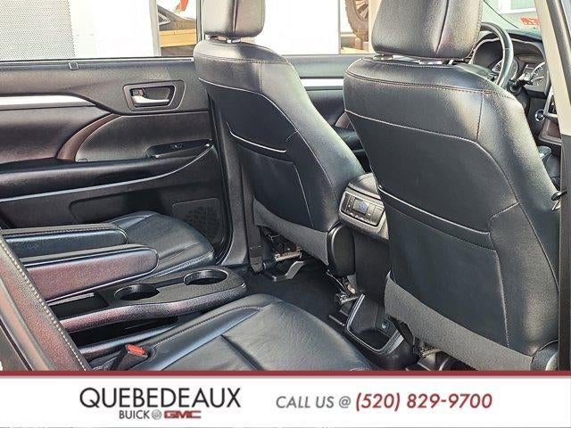 2019 Toyota Highlander SE