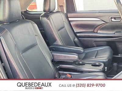 2019 Toyota Highlander SE