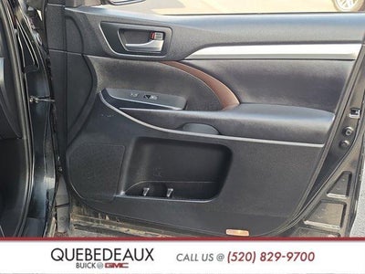2019 Toyota Highlander SE