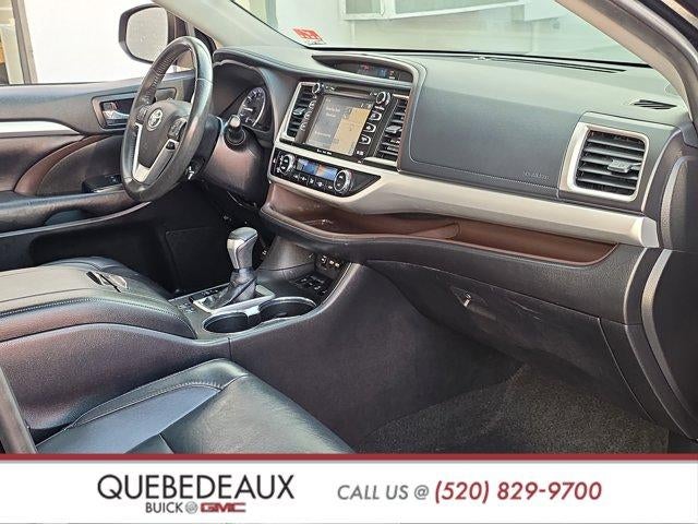 2019 Toyota Highlander SE