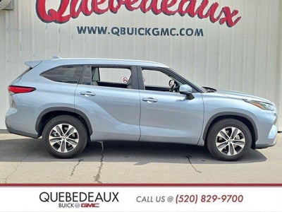 2023 Toyota Highlander Hybrid XLE