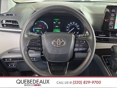 2023 Toyota Sienna LE