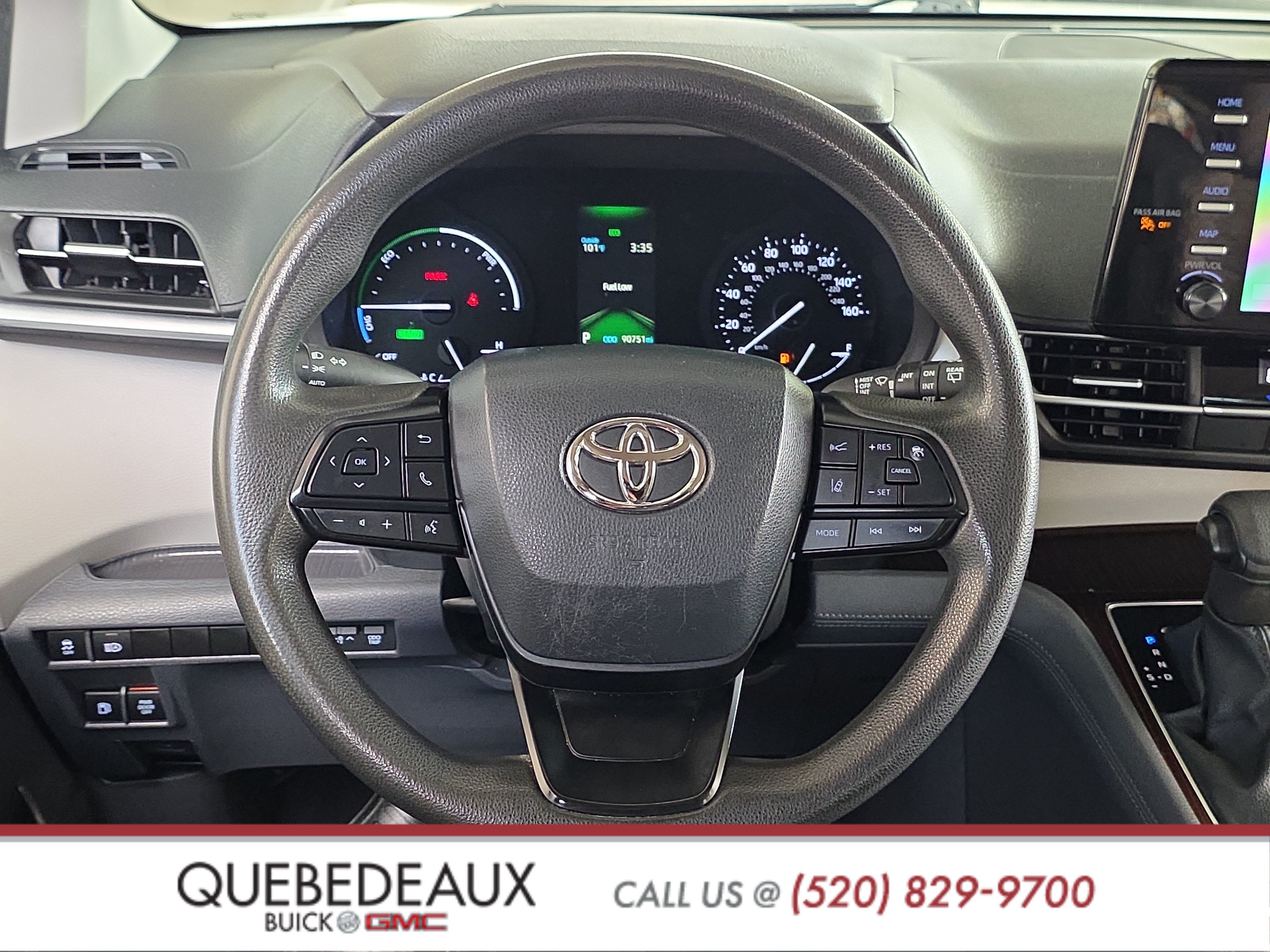 2023 Toyota Sienna LE