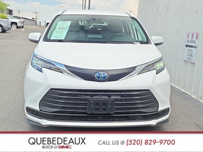 2023 Toyota Sienna LE