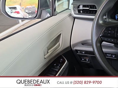 2023 Toyota Sienna LE
