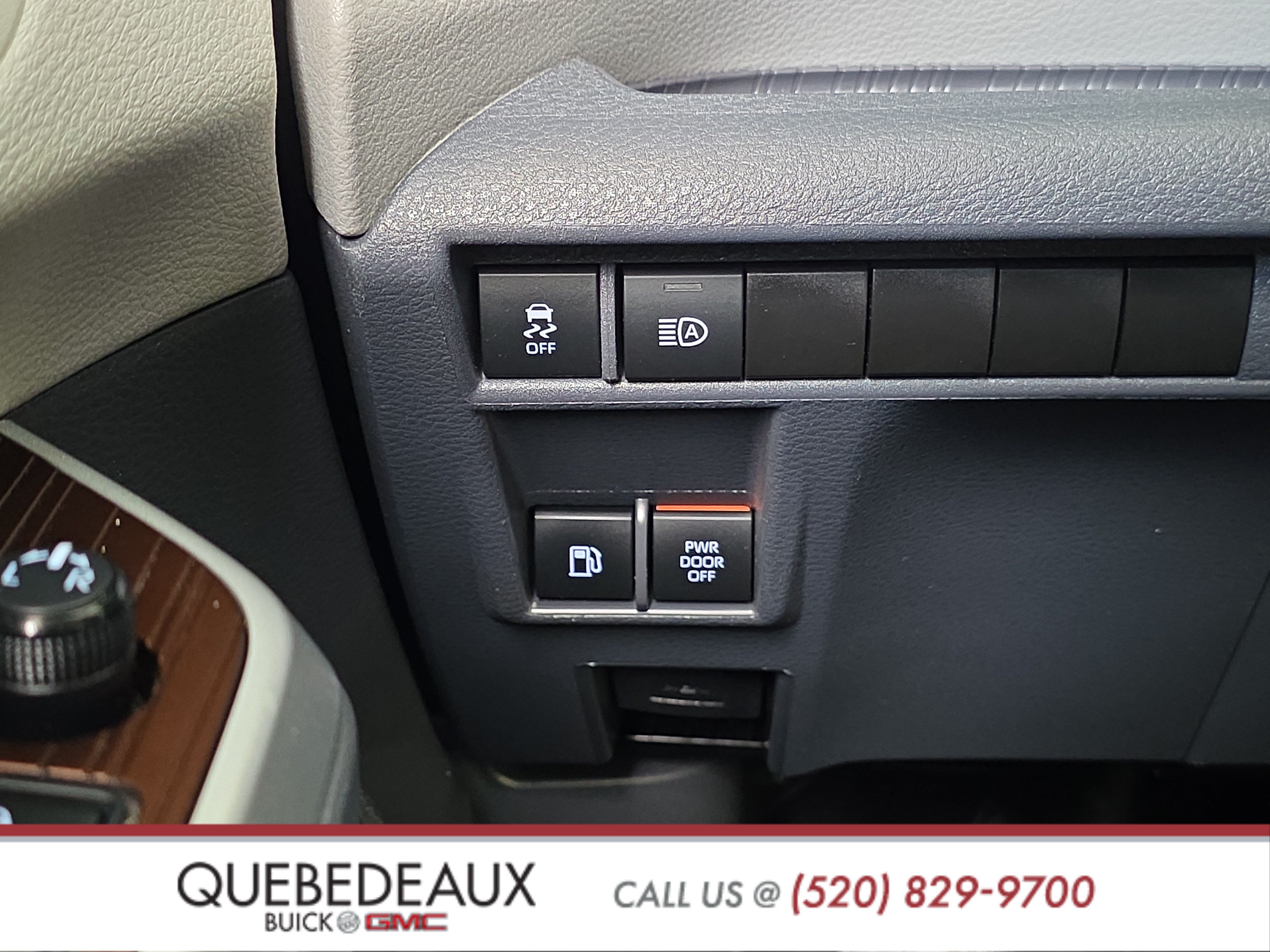 2023 Toyota Sienna LE