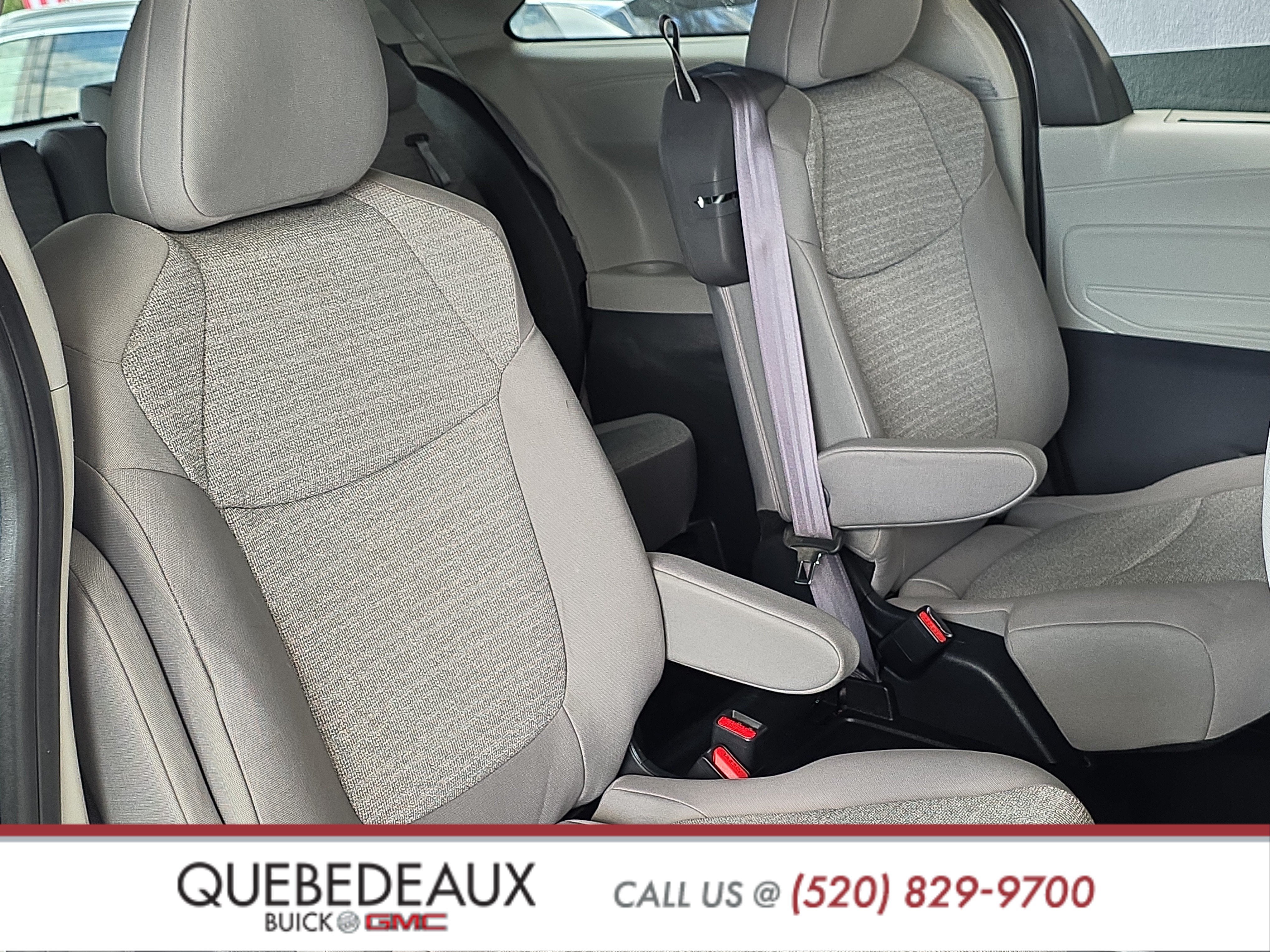 2023 Toyota Sienna LE