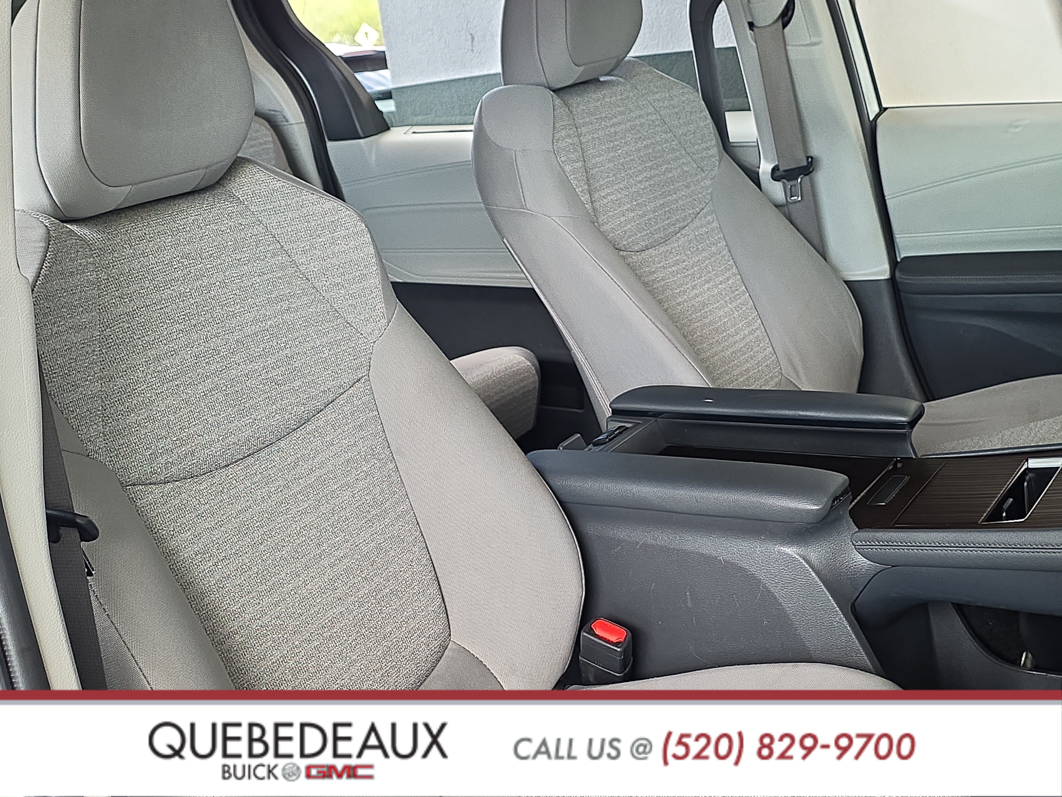 2023 Toyota Sienna LE