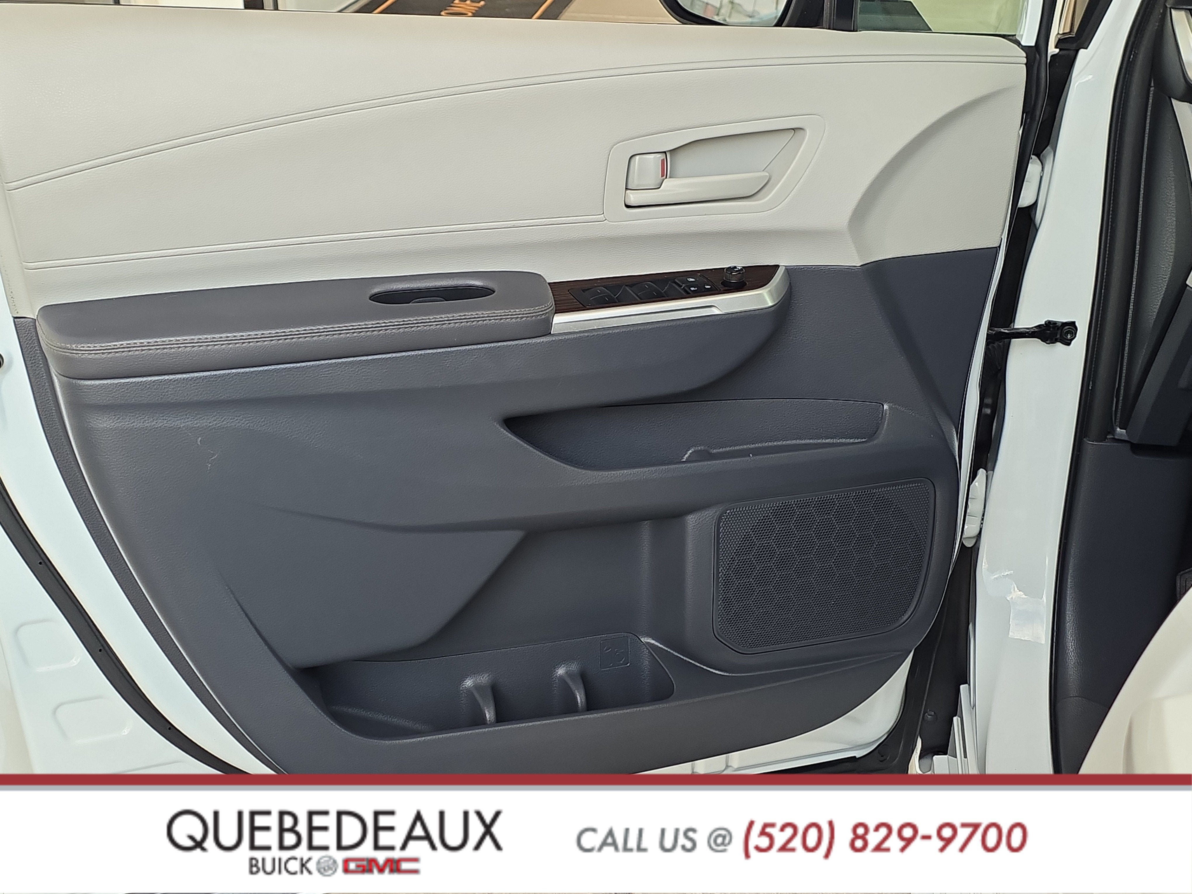 2023 Toyota Sienna LE