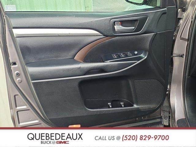 2019 Toyota Highlander SE