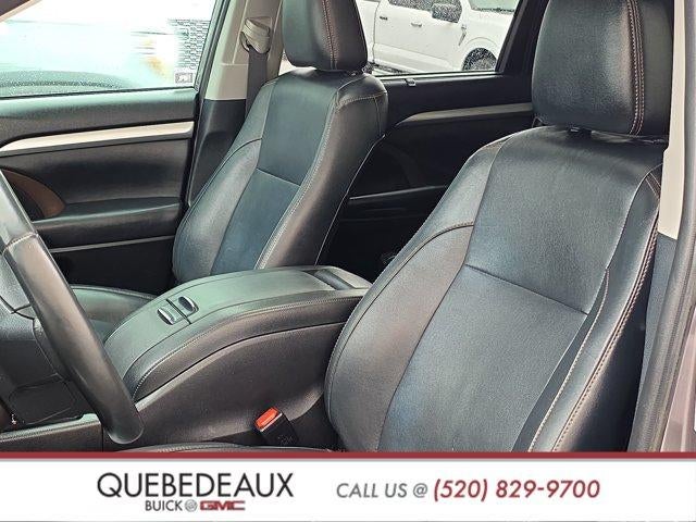 2019 Toyota Highlander SE