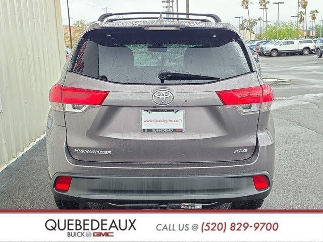 2019 Toyota Highlander SE