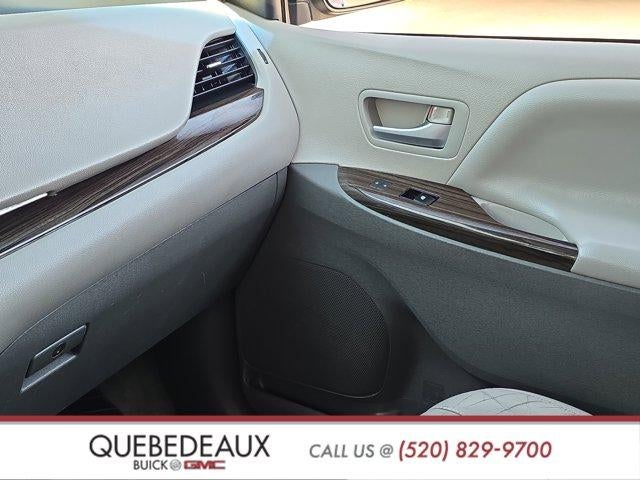 2015 Toyota Sienna XLE