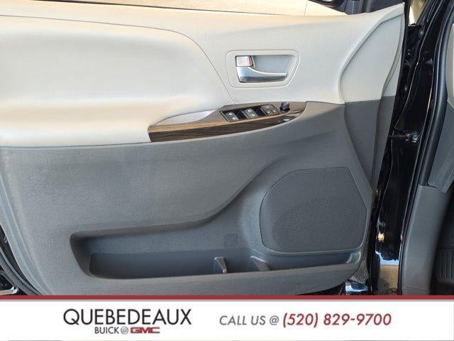 2020 Toyota Sienna XLE Auto Access Seat