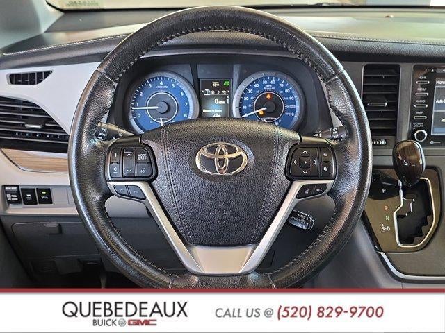 2020 Toyota Sienna XLE Auto Access Seat